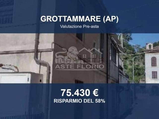 Appartamento in vendita di 114 m² in Via Madonna degli Angeli, 10