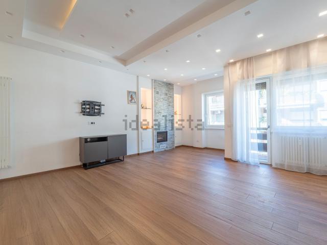Appartamento in vendita di 114 m² in Via Mare Glaciale Artico