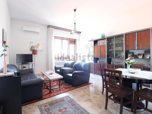 Appartamento in vendita di 114 m² in Via Simoncini, 3