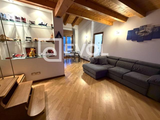 Appartamento in vendita di 114 m² in Via Stretta, 11