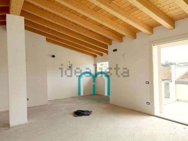 Appartamento in vendita di 114 m² in Viale Umberto Sailer