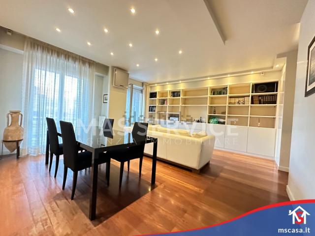 Appartamento in vendita di 114 m² in Viale della Grande Muraglia, 95