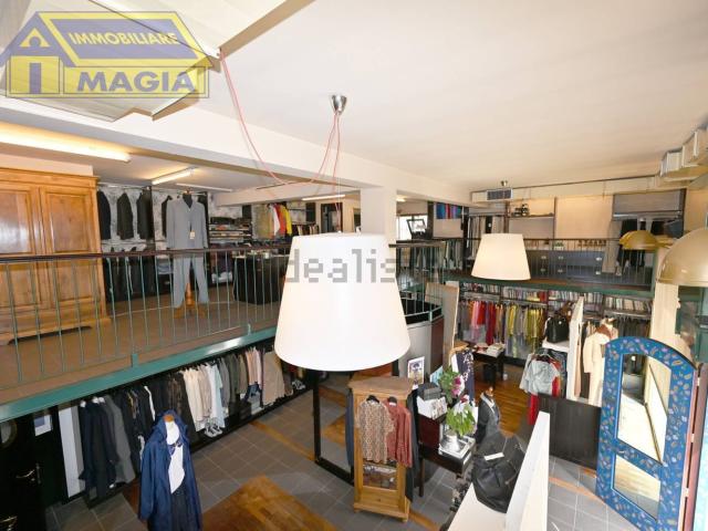 Appartamento in vendita di 114 m² in Piazza San Filippo Neri, 271
