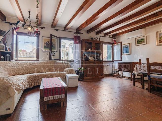 Appartamento in vendita di 114 m² in Sestiere Dorsoduro