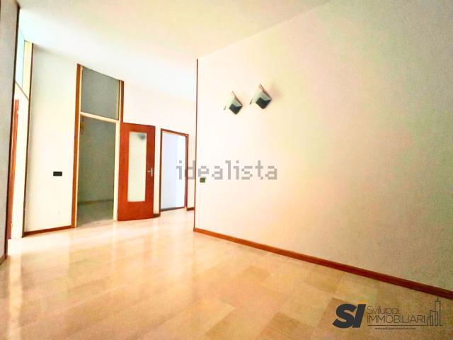 Appartamento in vendita di 115 m² in Via Col di Lana