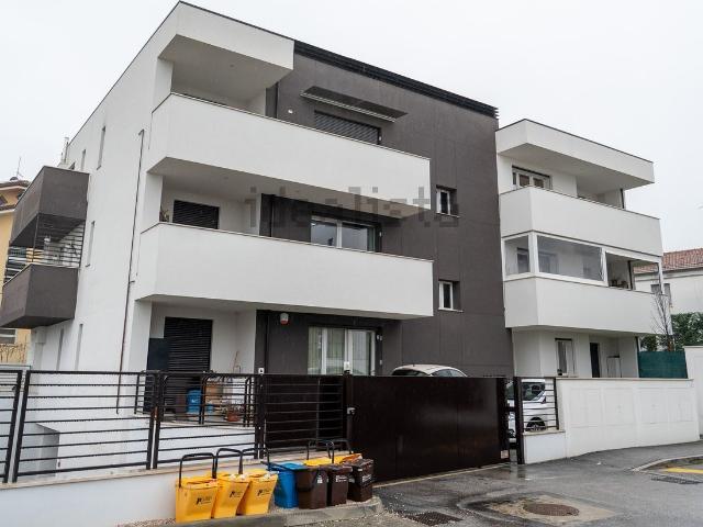Appartamento in vendita di 115 m² in Via Colombarina, 9