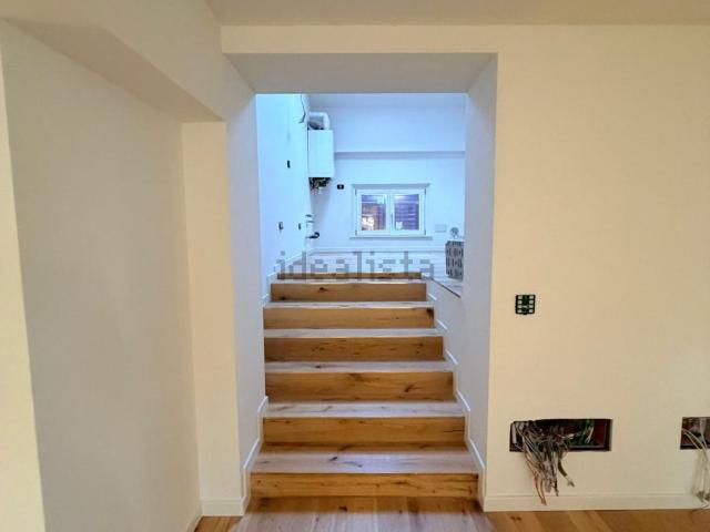 Appartamento in vendita di 115 m² in Via Coltellini