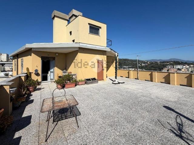 Appartamento in vendita di 115 m² in Via Coronata, 55