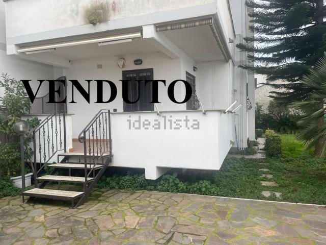 Appartamento in vendita di 115 m² in Via Coroglio