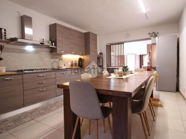 Appartamento in vendita di 115 m² in Via Corte di Barriano, 19