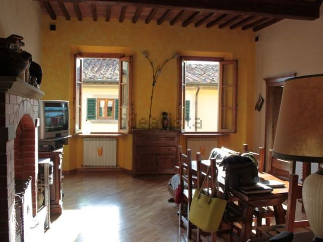 Appartamento in vendita di 115 m² in Via Cavour