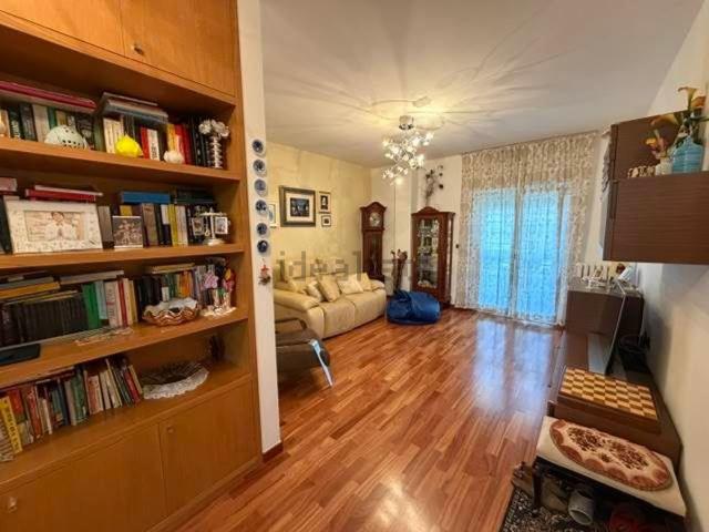 Appartamento in vendita di 216 m² in Via Caduti Forze dell&apos Ordine, 4