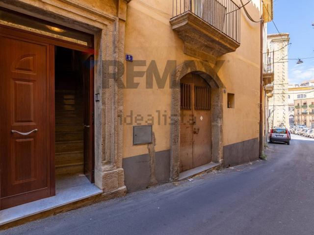 Appartamento in vendita di 115 m² in Via Ciancio, 3
