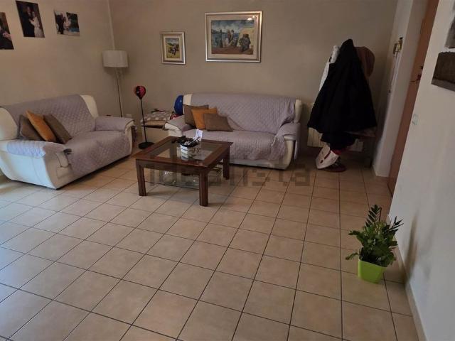 Appartamento in vendita di 115 m² in Via Cristoforo Colombo, 8