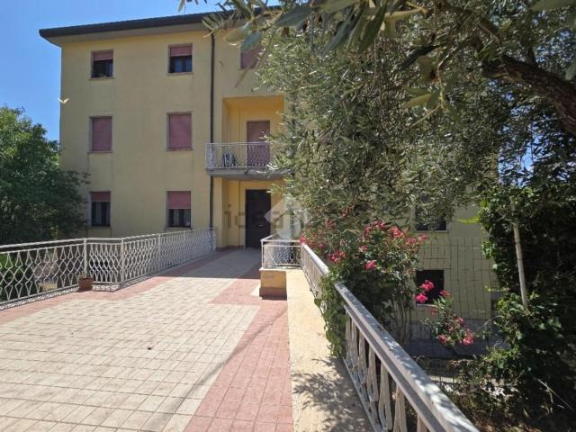 Appartamento in vendita di 115 m² in Via Antonio Gramsci, 11