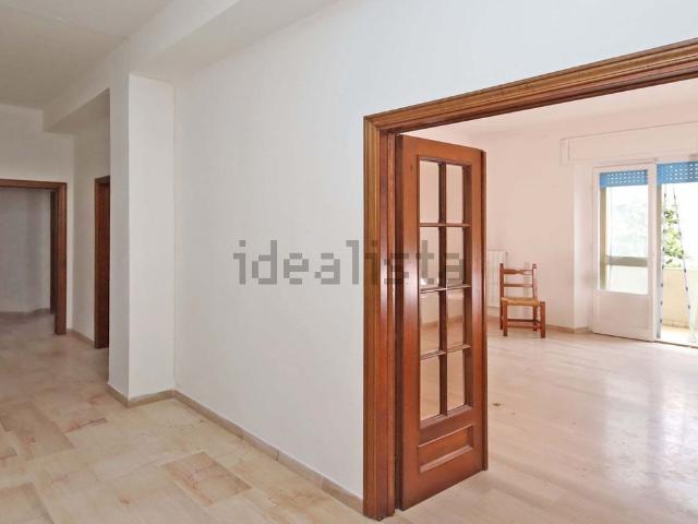 Appartamento in vendita di 115 m² in Via Ansedonia