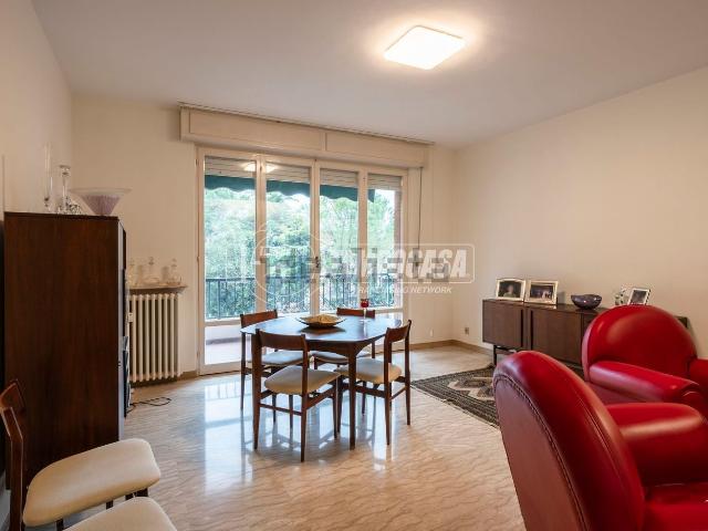 Appartamento in vendita di 115 m² in Via Achille Barilatti