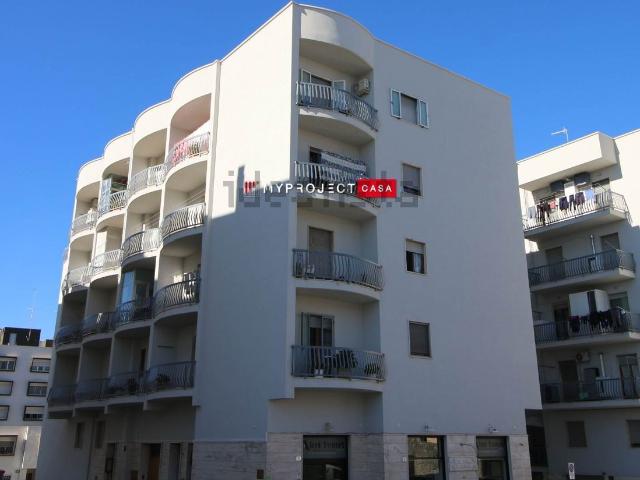 Appartamento in vendita di 115 m² in Via Alberobello, 77