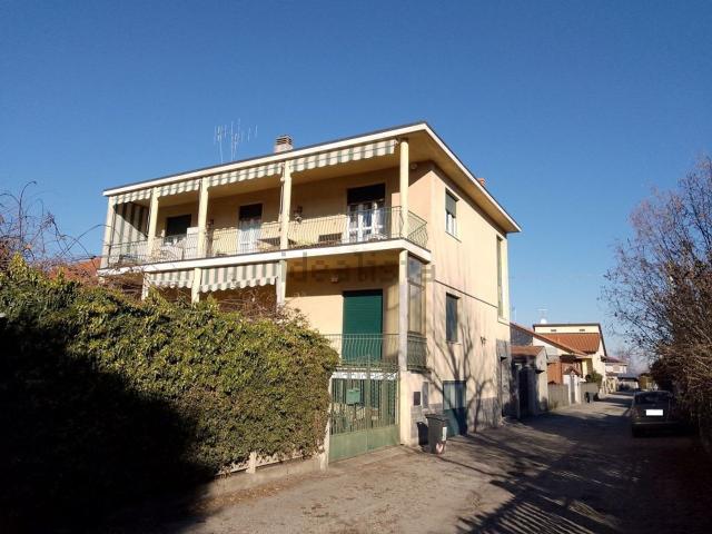 Appartamento in vendita di 115 m² in Via Alcide De Gasperi, 13