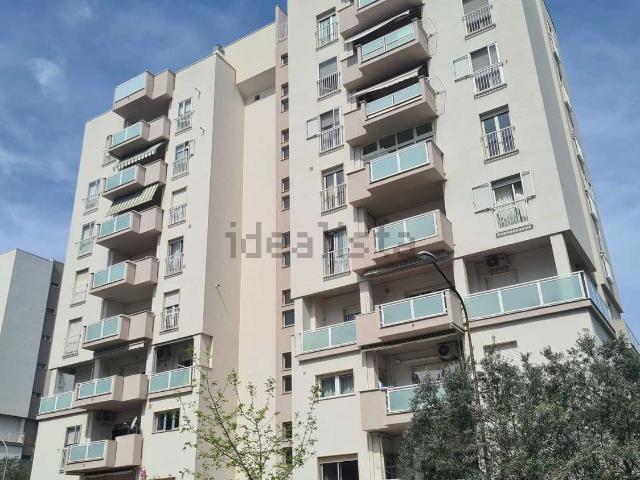 Appartamento in vendita di 115 m² in Via Alcide de Gasperi