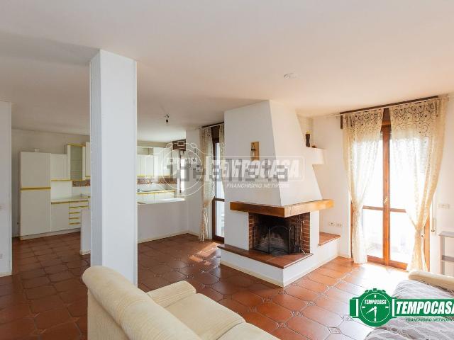 Appartamento in vendita di 115 m² in Via Alessandro Volta, 27