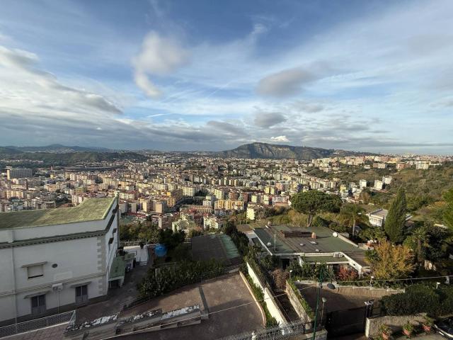 Appartamento in vendita di 115 m² in Via Alessandro Manzoni, 136