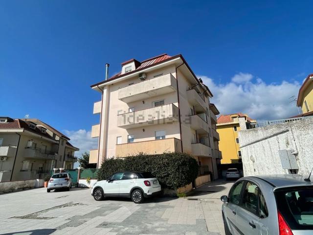 Appartamento in vendita di 115 m² in Via Alessi di Turio, 8