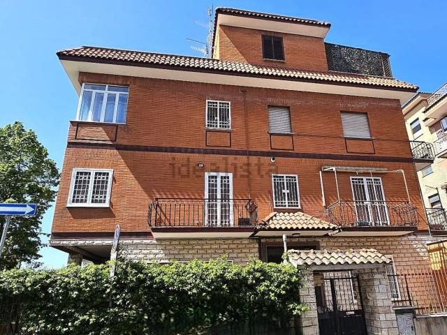 Appartamento in vendita di 115 m² in Via Atlante