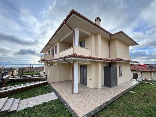 Appartamento in vendita di 115 m² in Via Belvedere