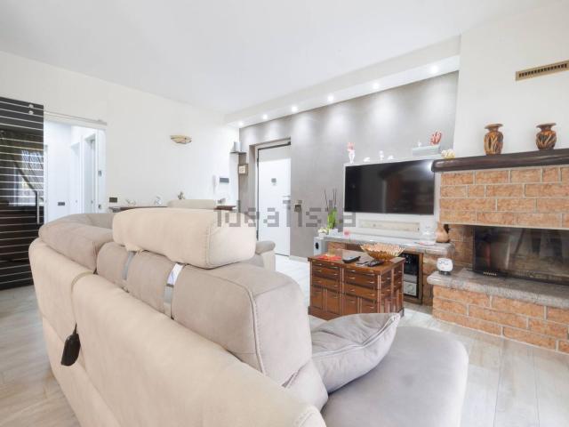Appartamento in vendita di 115 m² in Via G. Falcone