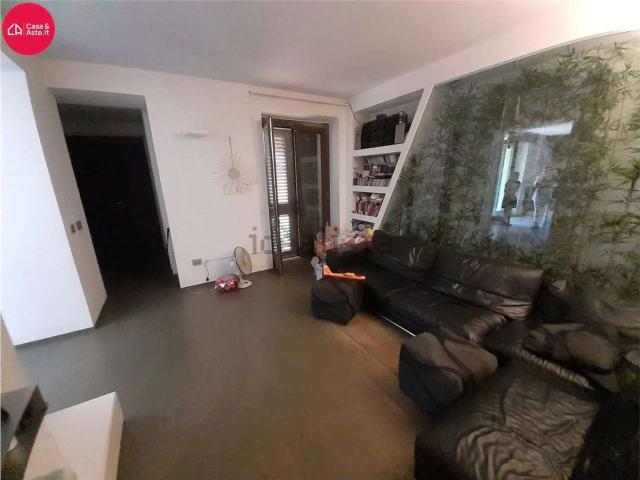 Appartamento in vendita di 115 m² in Via G. Rossa, 420