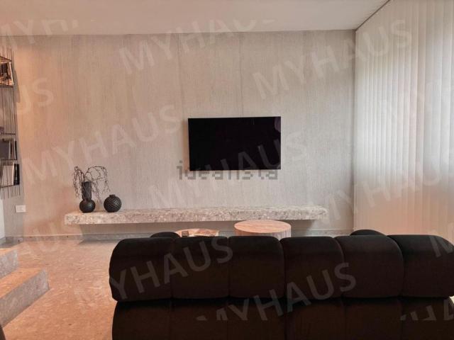Appartamento in vendita di 115 m² in Via Gaetano Donizetti, 3