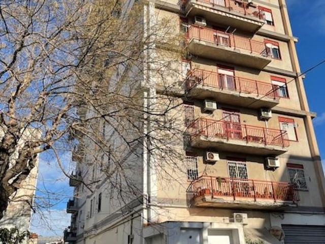Appartamento in vendita di 115 m² in Via Gen Francesco Friscia, 3