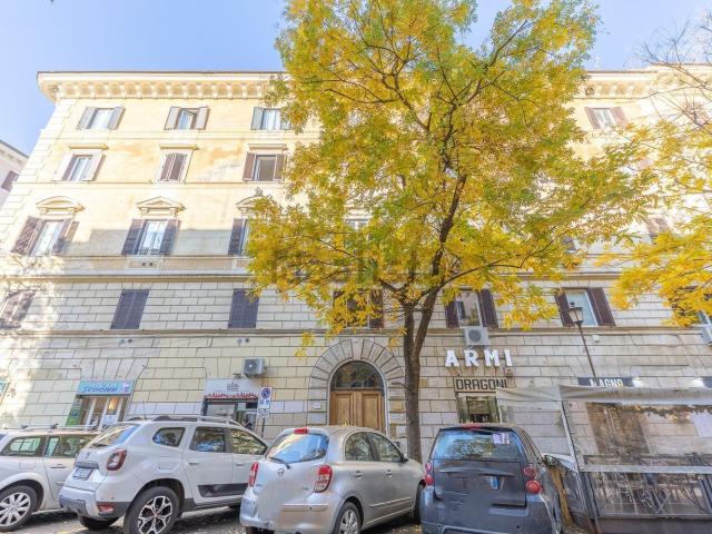 Appartamento in vendita di 115 m² in Via Germanico