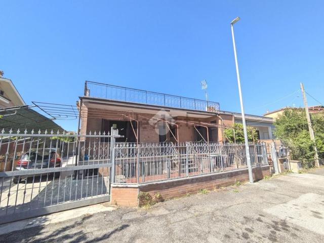 Appartamento in vendita di 115 m² in Via Giuseppe Bentivoglio, 24