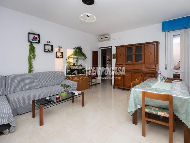 Appartamento in vendita di 115 m² in Via Giuseppe Garibaldi