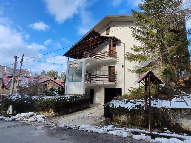 Appartamento in vendita di 115 m² in Via Giuseppe Faelli