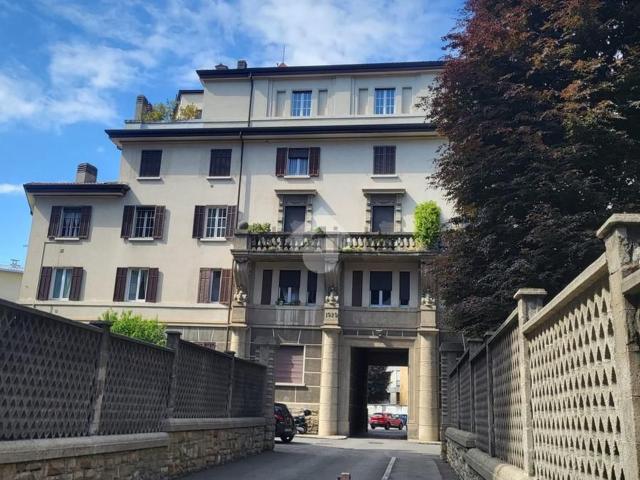 Appartamento in vendita di 115 m² in Via Giuseppe Mazzini, 25