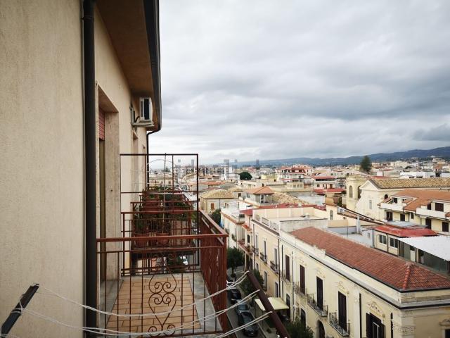 Appartamento in vendita di 115 m² in Via Giacomo Matteotti, 17