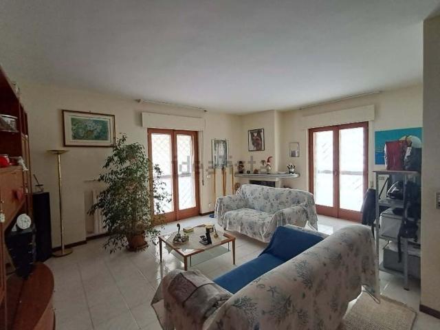 Appartamento in vendita di 115 m² in Via Giovanni Falcone