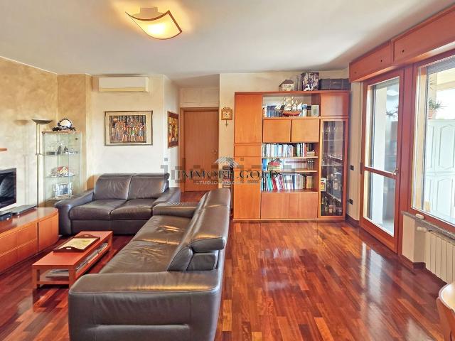 Appartamento in vendita di 115 m² in Via Giovanni Omboni