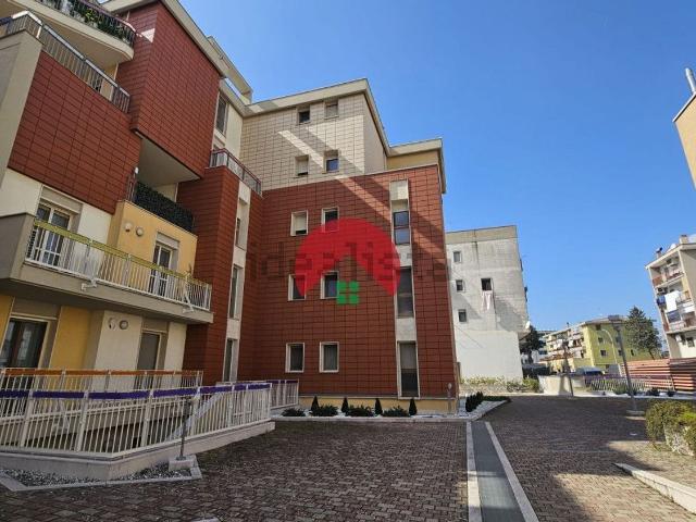 Appartamento in vendita di 115 m² in Via Gravina
