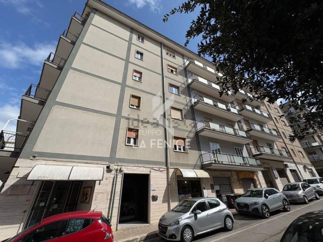 Appartamento in vendita di 115 m² in Via Grazia Deledda, 34