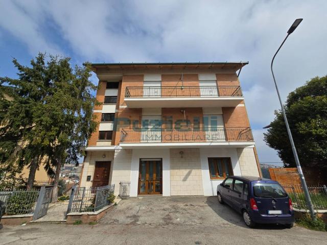 Appartamento in vendita di 115 m² in Via Gubbio, 44