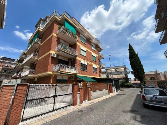Appartamento in vendita di 115 m² in Via Don Giustino Maria Russolillo