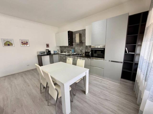 Appartamento in vendita di 115 m² in Via Don Giuseppe Giovine, 48