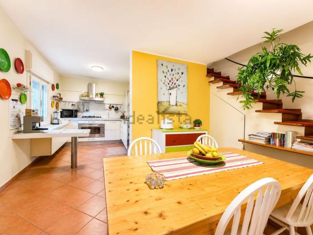 Appartamento in vendita di 115 m² in Via Dante Alighieri