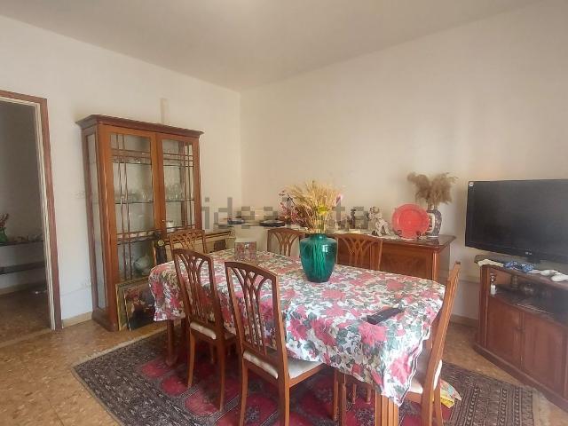 Appartamento in vendita di 115 m² in Via dei Faggi, 1