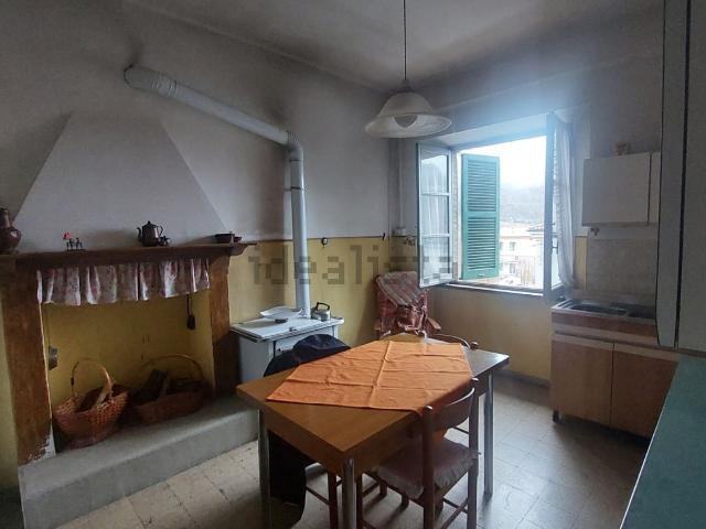 Appartamento in vendita di 115 m² in Via dei Giardini