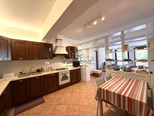 Appartamento in vendita di 115 m² in Via del Pozzo Orlando